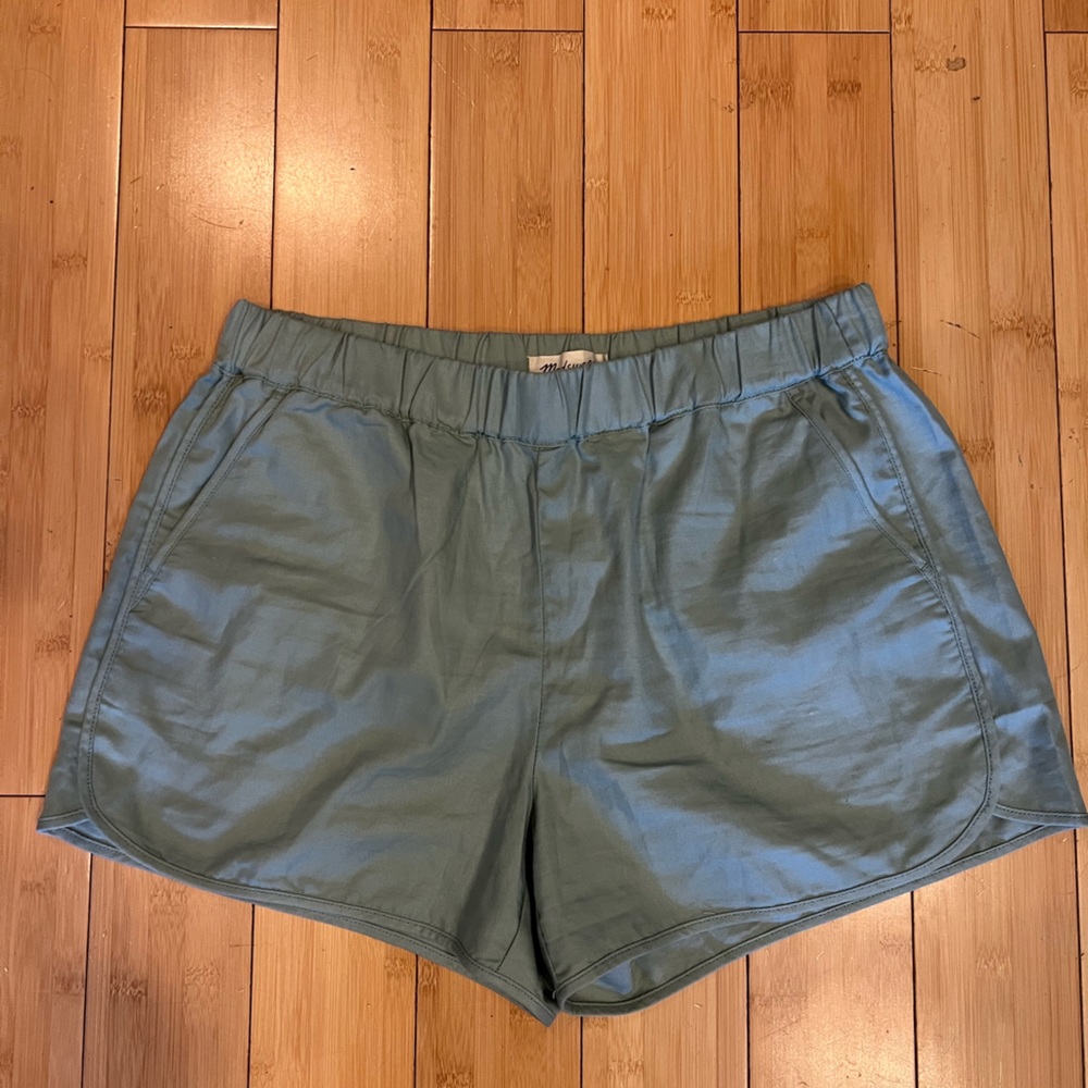 Madewell Shorts - NEVER WORN - women’s size medium